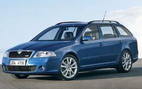 Set: tappetini in velluto + coprisedili cuciti su misura per Skoda Octavia  III Station Wagon, Liftback (2013-2019) – serie Premium grigio -  copribracciolo posteriore